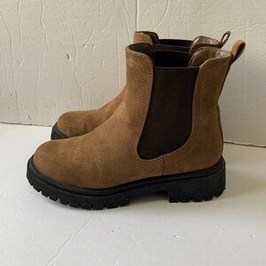 Old Navy Brown Chunky Chelsea Boots Women’s Size 6